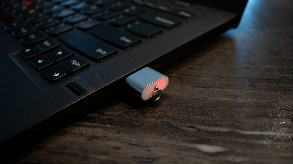Trusty Metal Memory Card Reader for Swift Data Transfer works on PC - PowerPort Electronics
