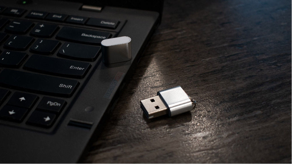 Trusty Metal Memory Card Reader for Swift Data Transfer works on PC - PowerPort Electronics